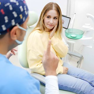 What services does emergency dental cover?
