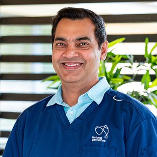 Dr Vivek Panwar - Dentist