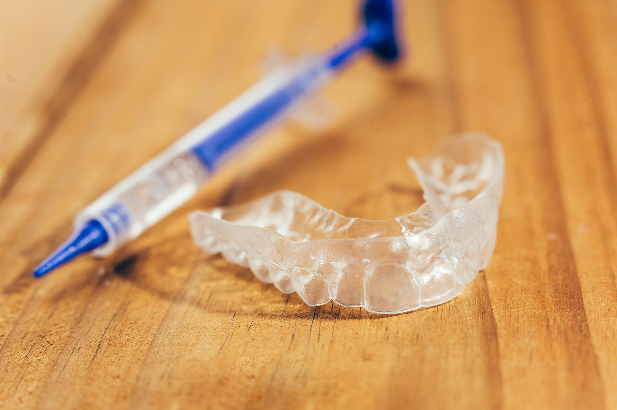 Professional Whitening vs Over-the-Counter Products