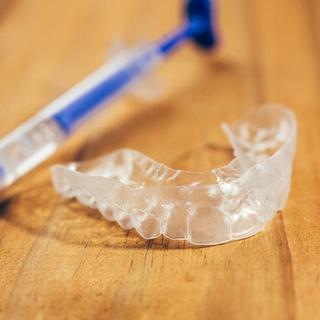 Professional Whitening vs Over-the-Counter Products