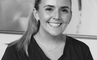 Dr Lonnóg Nic Fhlannchadha - Forum Dentistry