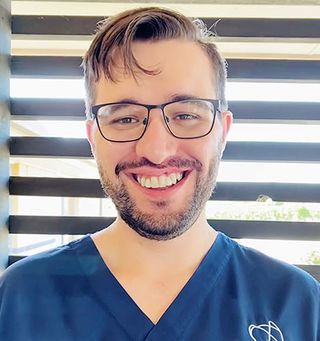 Dr Lachlan Clark - Dentist