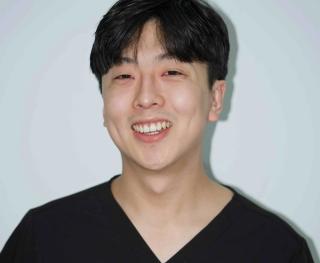 Image of Dr Brian Kim, your local dentist.