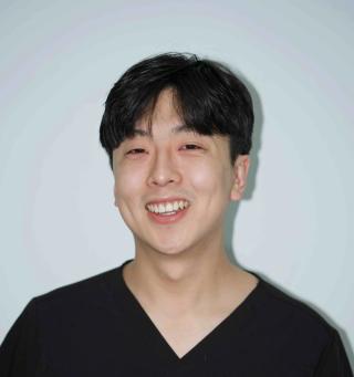 Image of Dr Brian Kim, your local dentist.