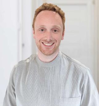 Dr Brett Borger - Dentist