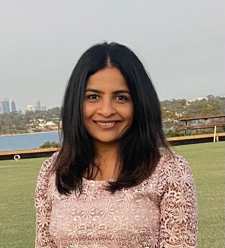Image of Dr Hina Jani, local dentist