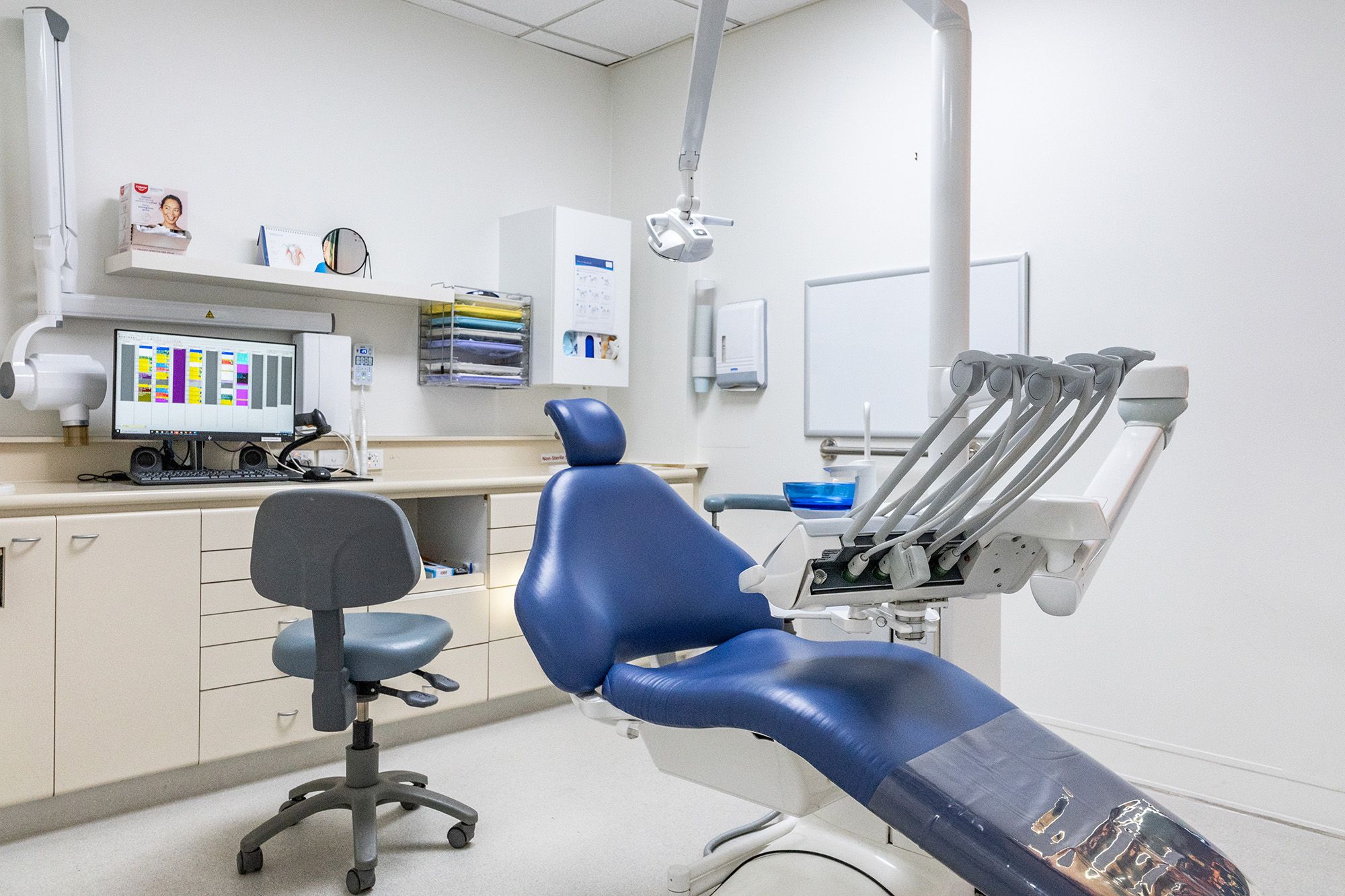 Image of our dental room with modern technology and best facilities.