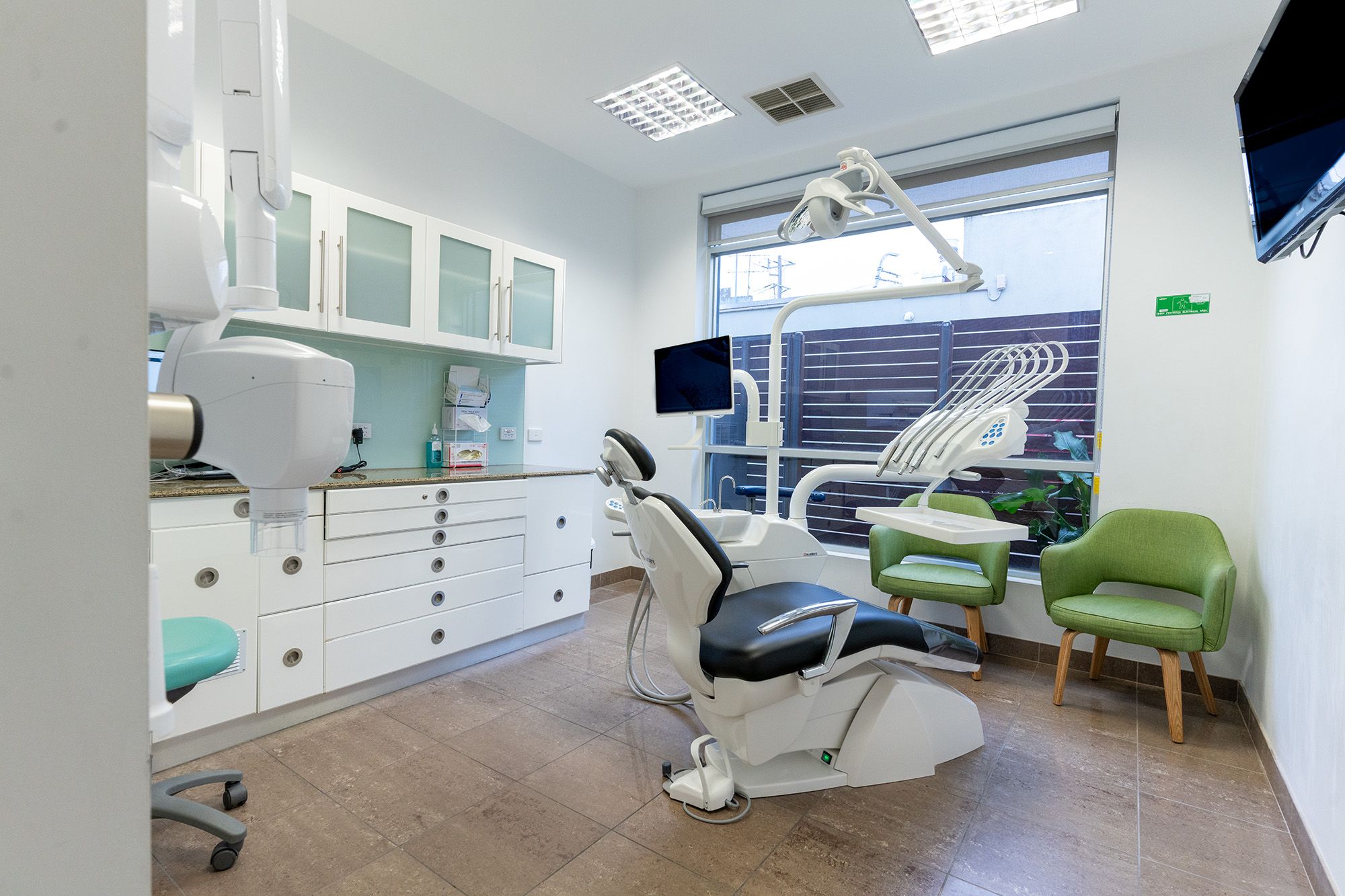 Hughesdale dental surgery and chair