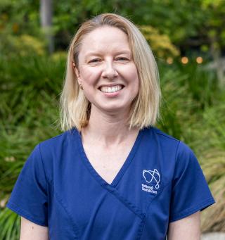Dr Helen Muller - Dentist