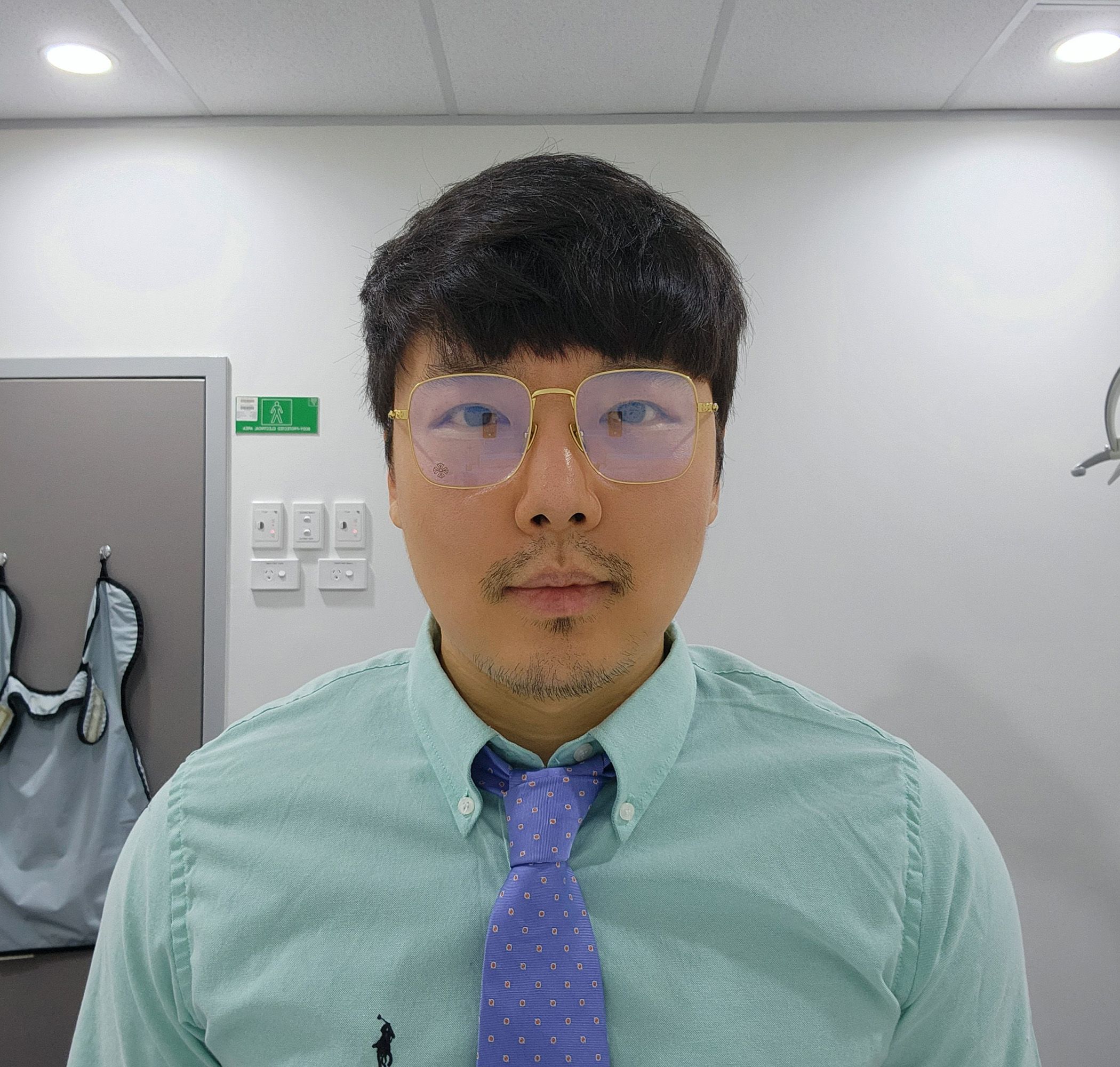 Image of Dr. Jay Kang, dentist.
