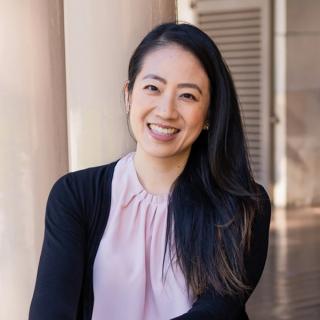 Image of Dr Ellie Lou, your local dentist.