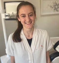 Dr Lucy Ryan - Dentist