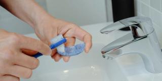 How do you clean a mouthguard?