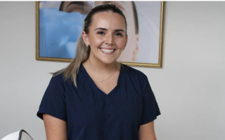 Dr Lonnóg Nic Fhlannchadha - Dentist