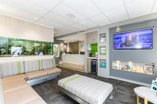 Apple Dental waiting area