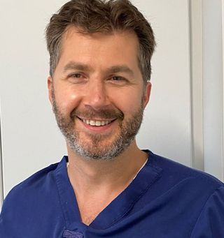 Dr Andrei Mihailescu - Dentist