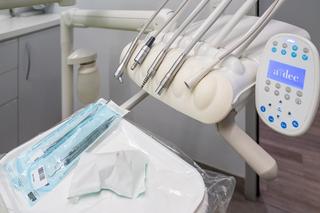 Image of dental tools.
