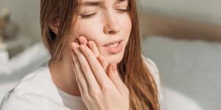 The Ultimate Guide to Managing Sensitive Teeth - Hero