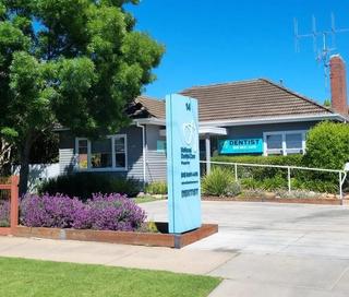 Image of the entrance to our local dental clinic located in Shepparton.