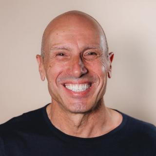 Nik Prieston - Prothsetist in Sydney CBD