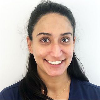 Dr Ash Kaur - Dentist