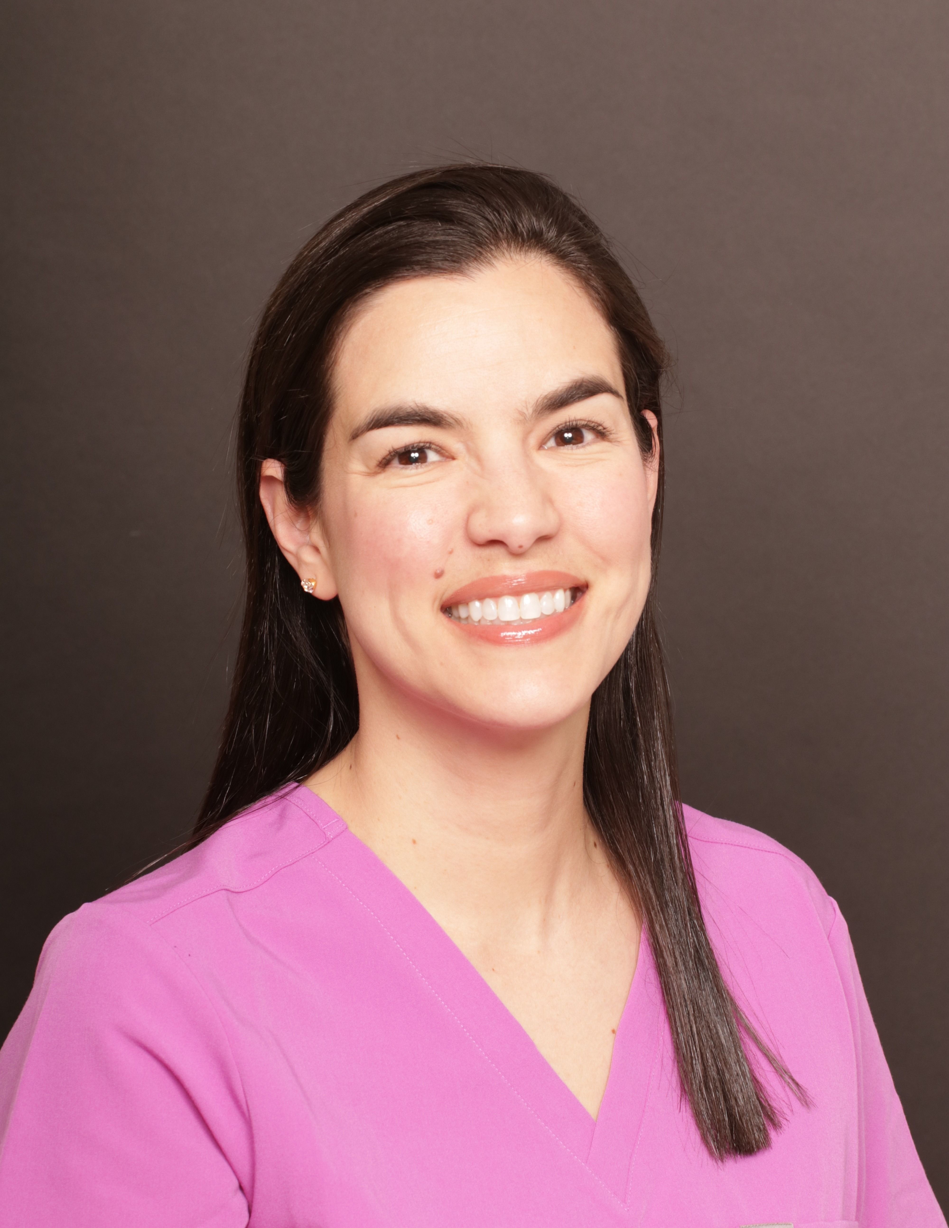 Image of Dr Lina Idarraga, your local dentist.