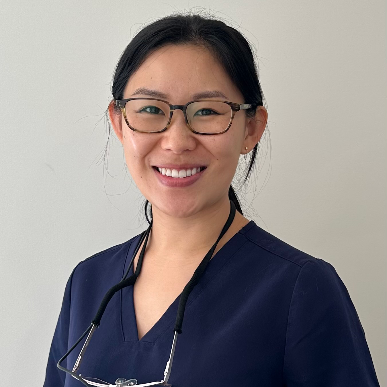 Dr Yan Jun Li - Dentist