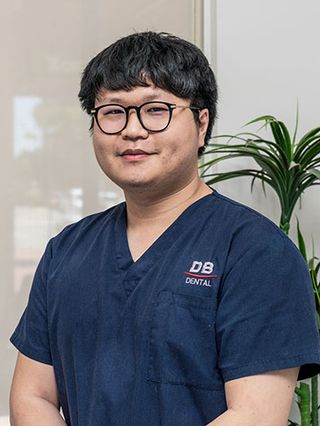 Dr Brian Yoo - Dentist