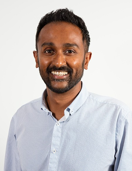 Dr Saj De Silva