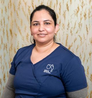 Dr Anu Singla - Dentist