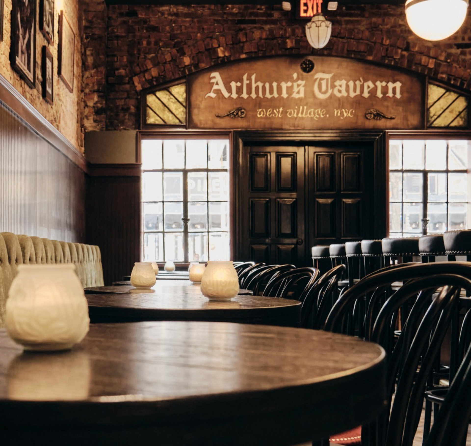 Arthur's Tavern - Hospitality project view 7