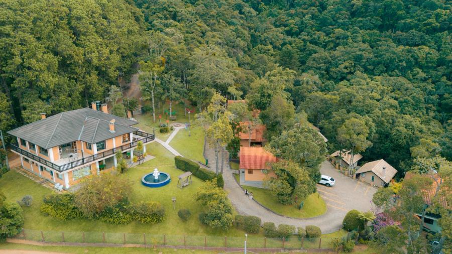 Ambiente da Pousada Alto de Monte Verde registrado durante a produção do novo banco de imagens institucional.