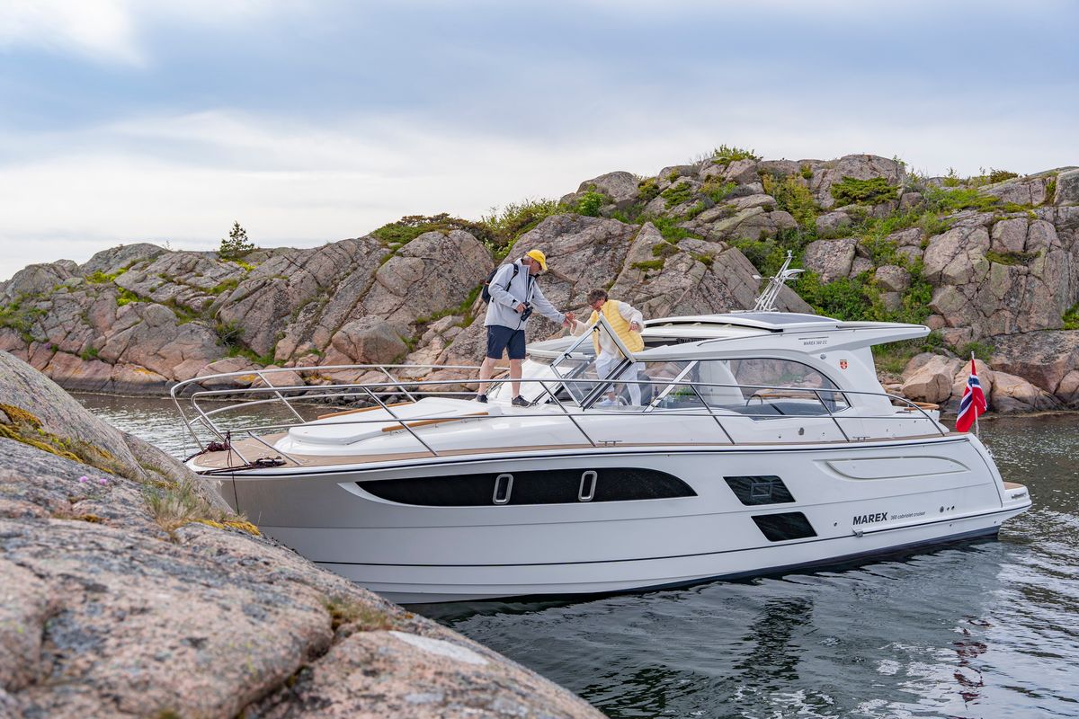 Marex 360 Cabriolet Cruiser - Image 9