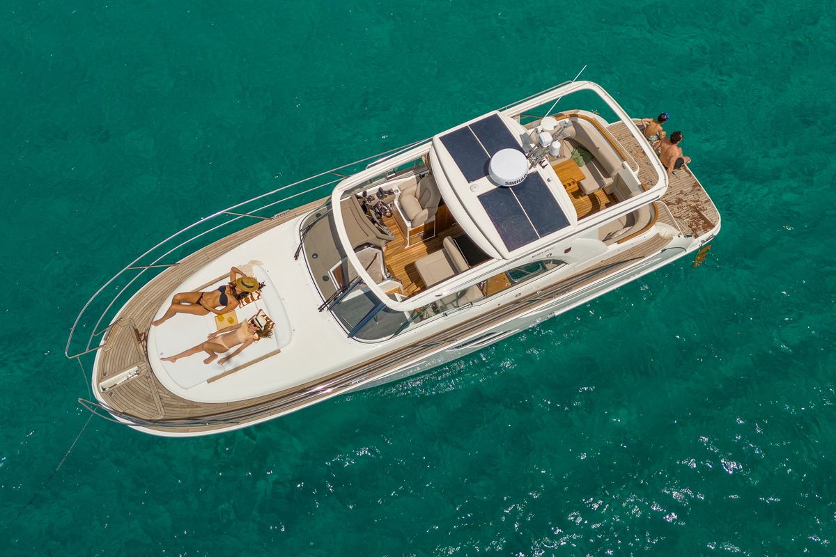 Marex 360 Cabriolet Cruiser - Image 10