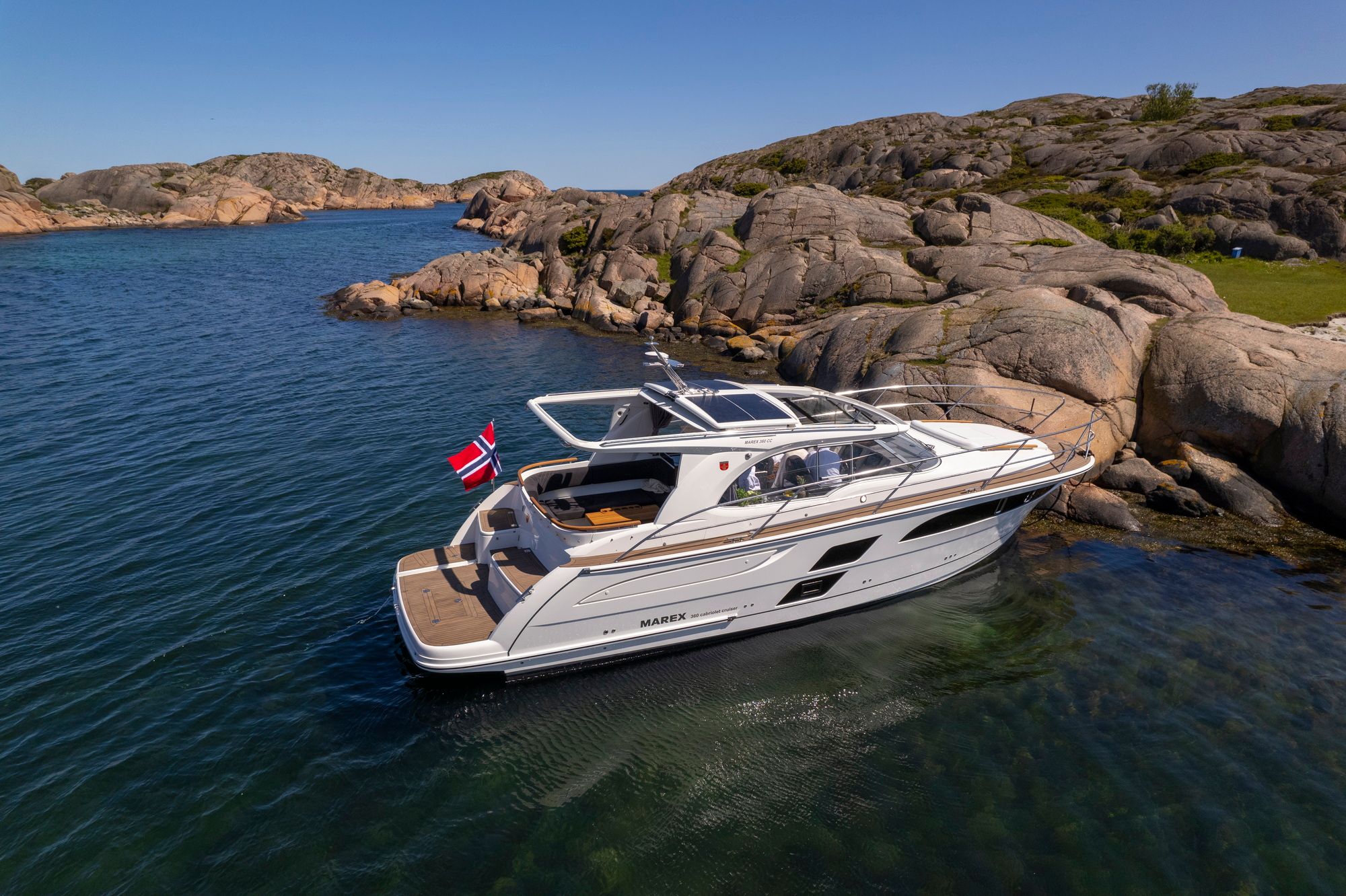 Marex 360 Cabriolet Cruiser - Image 12