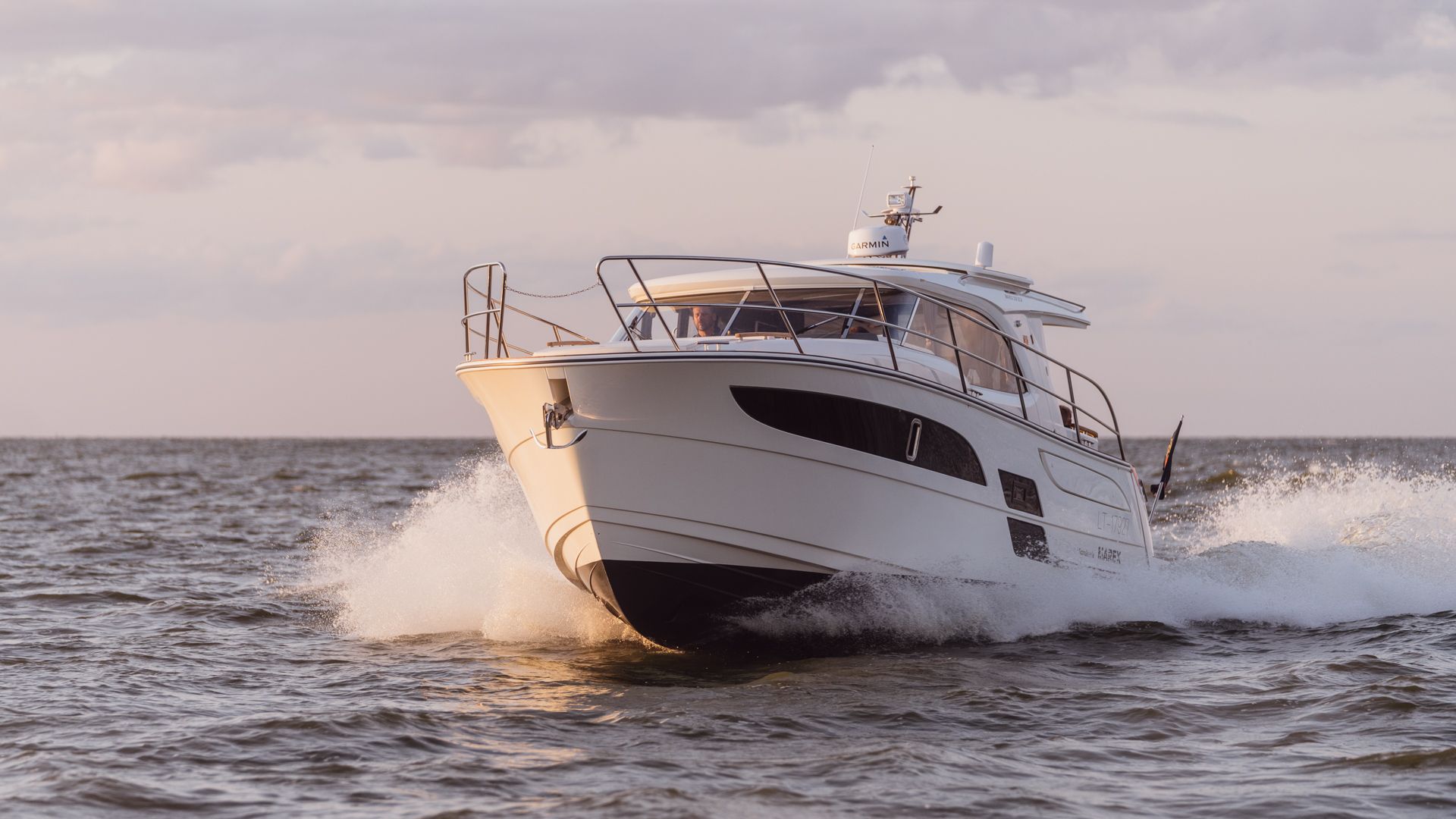 Marex 330 Scandinavia - Image 11