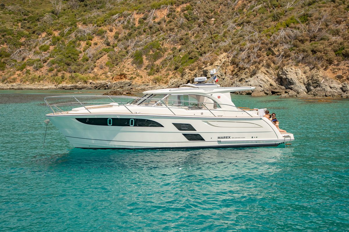 Marex 360 Cabriolet Cruiser - Image 1