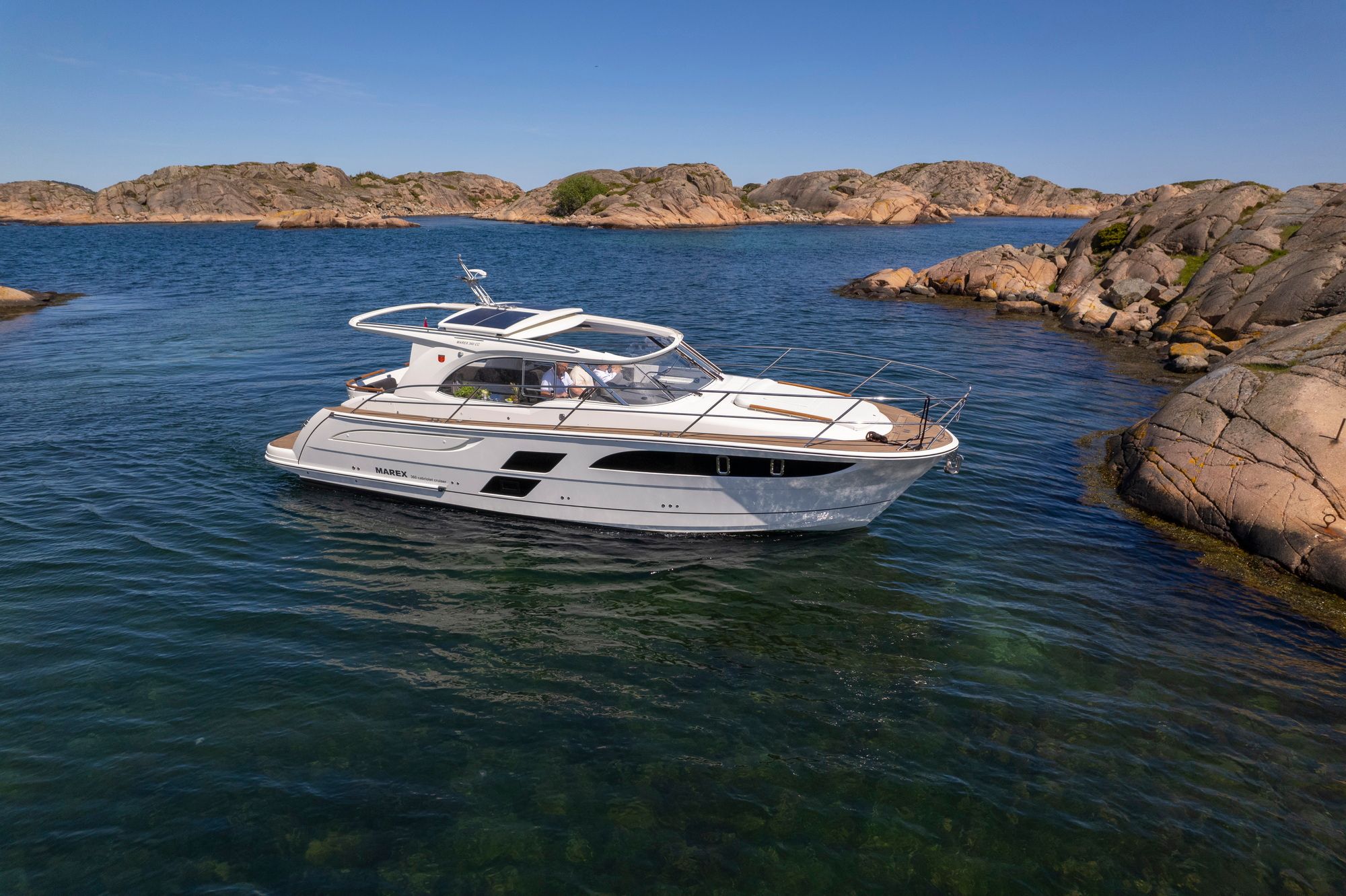 Marex 360 Cabriolet Cruiser - Image 11