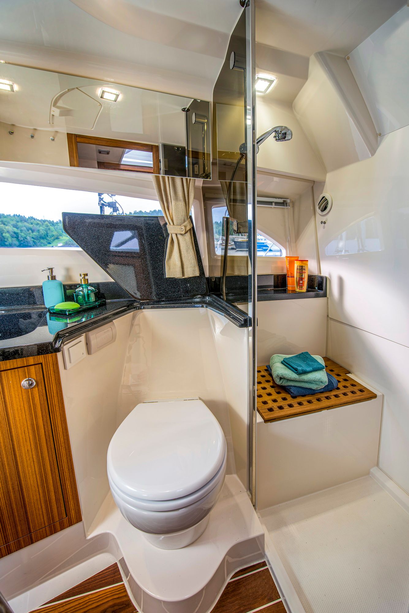 Marex 360 Cabriolet Cruiser - Image 32