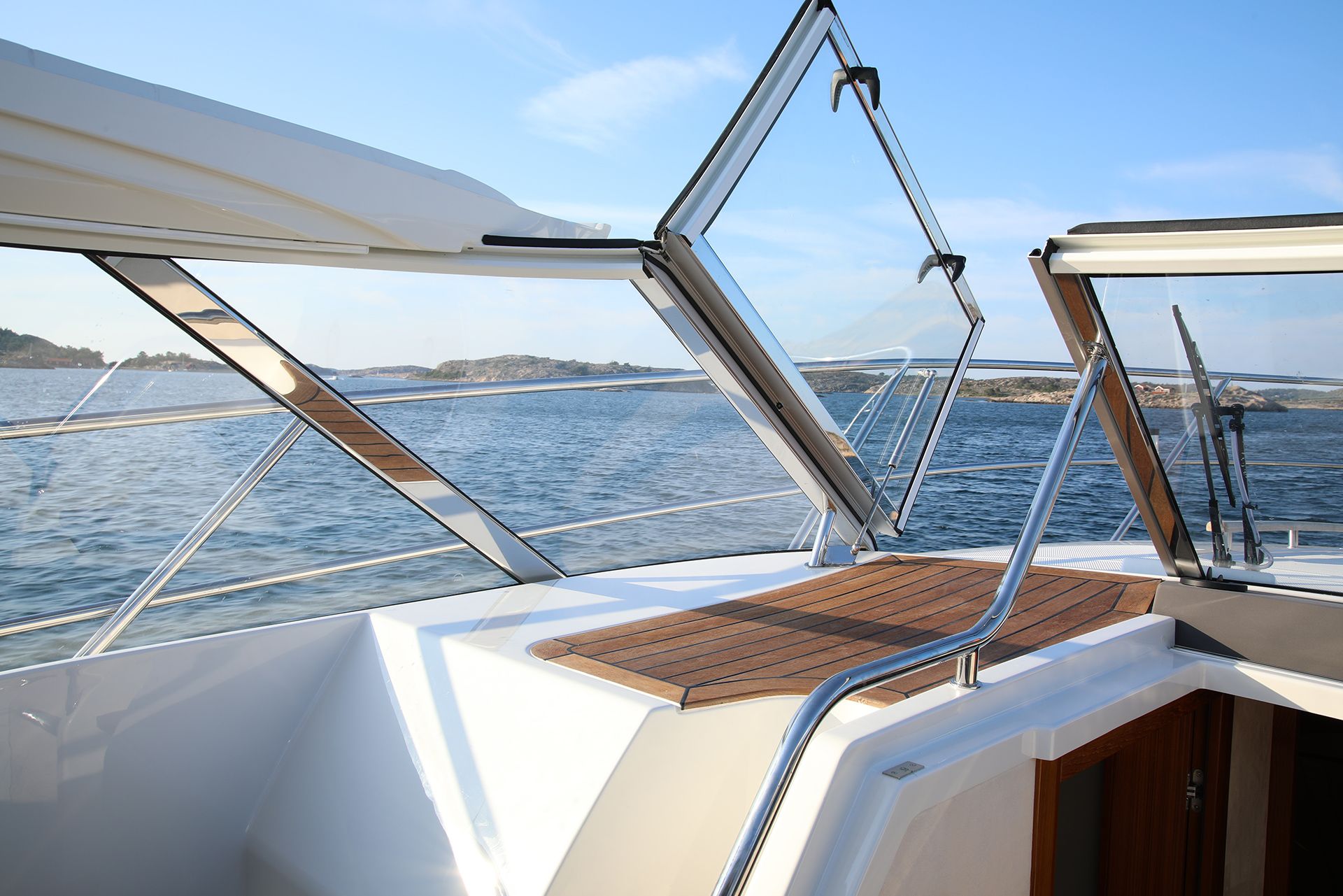 Marex 360 Cabriolet Cruiser - Image 19