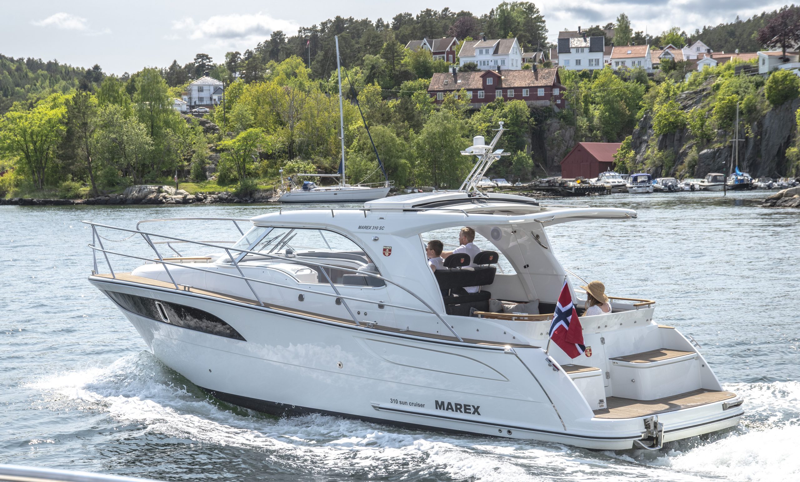 Marex 310 Sun Cruiser - Image 1
