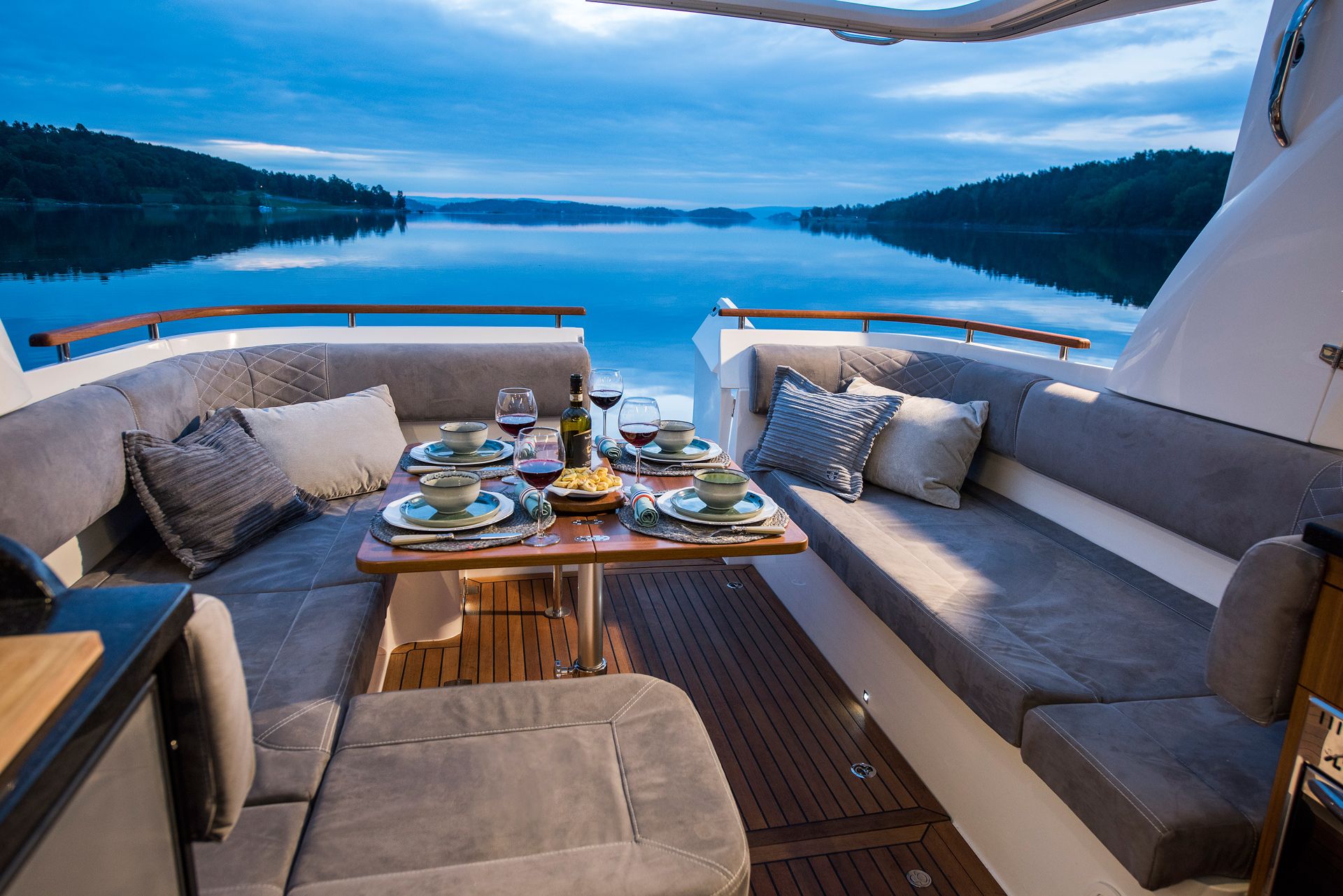 Marex 360 Cabriolet Cruiser - Image 15