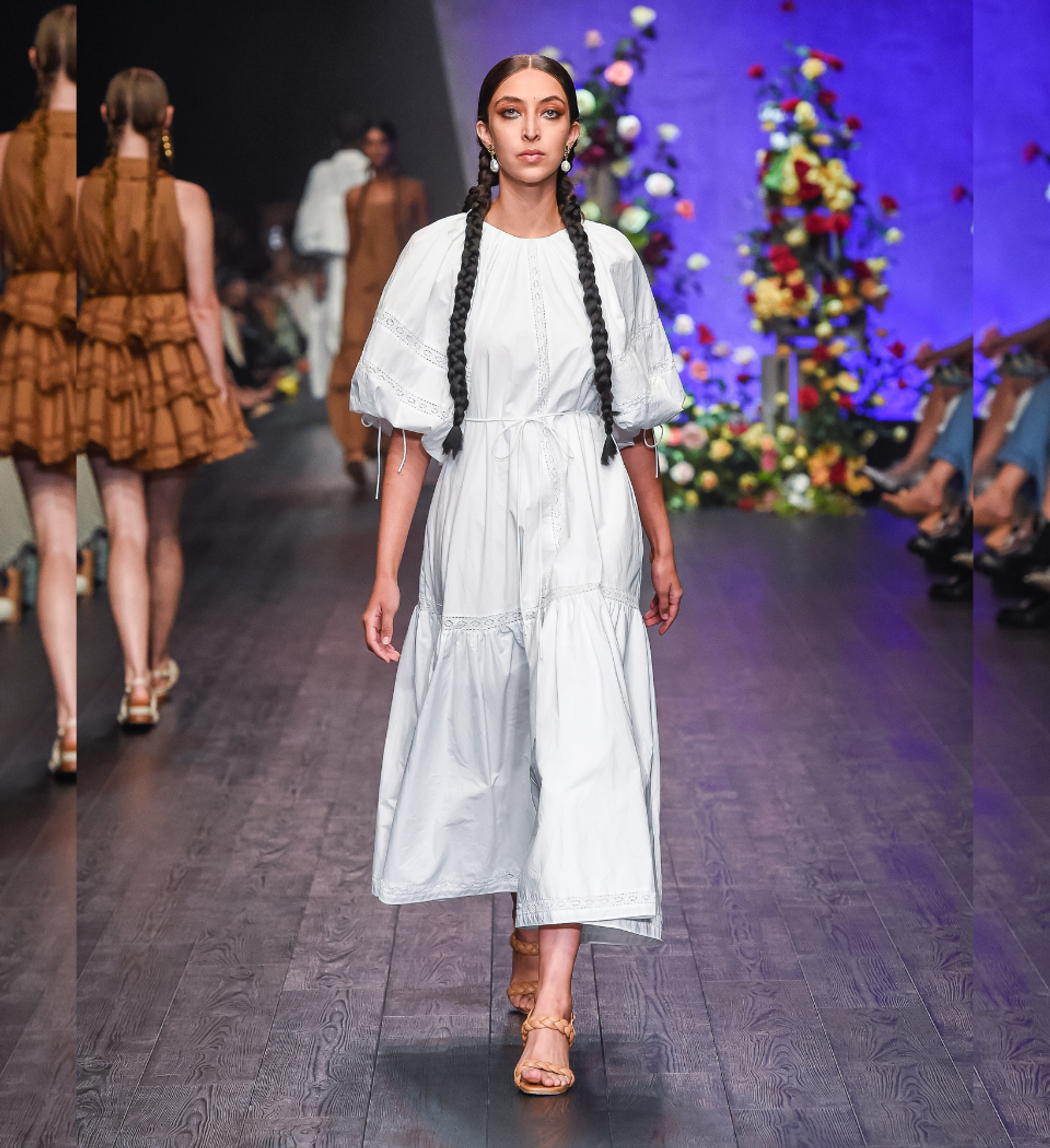 Jaeger Tan Leather Sandals 