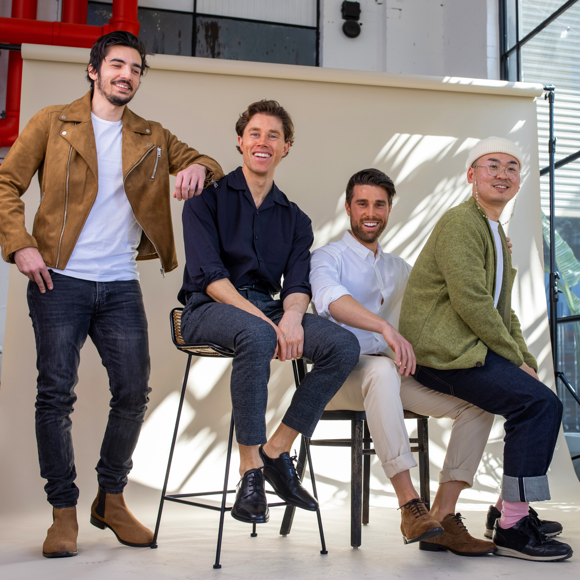 Behind the scenes with bared footwear