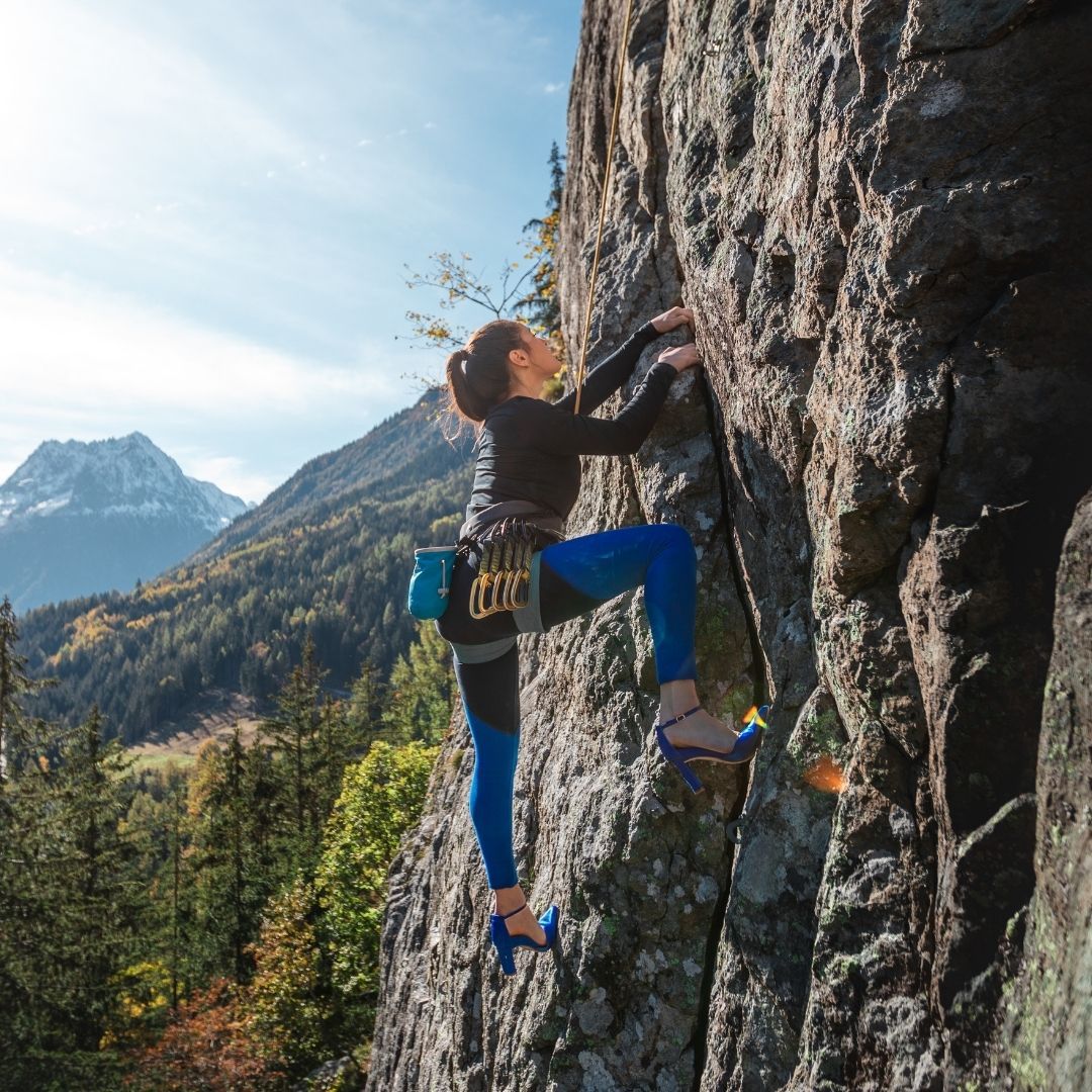 Sofia_Jin_Blue_Wattle_Bared_Footwear