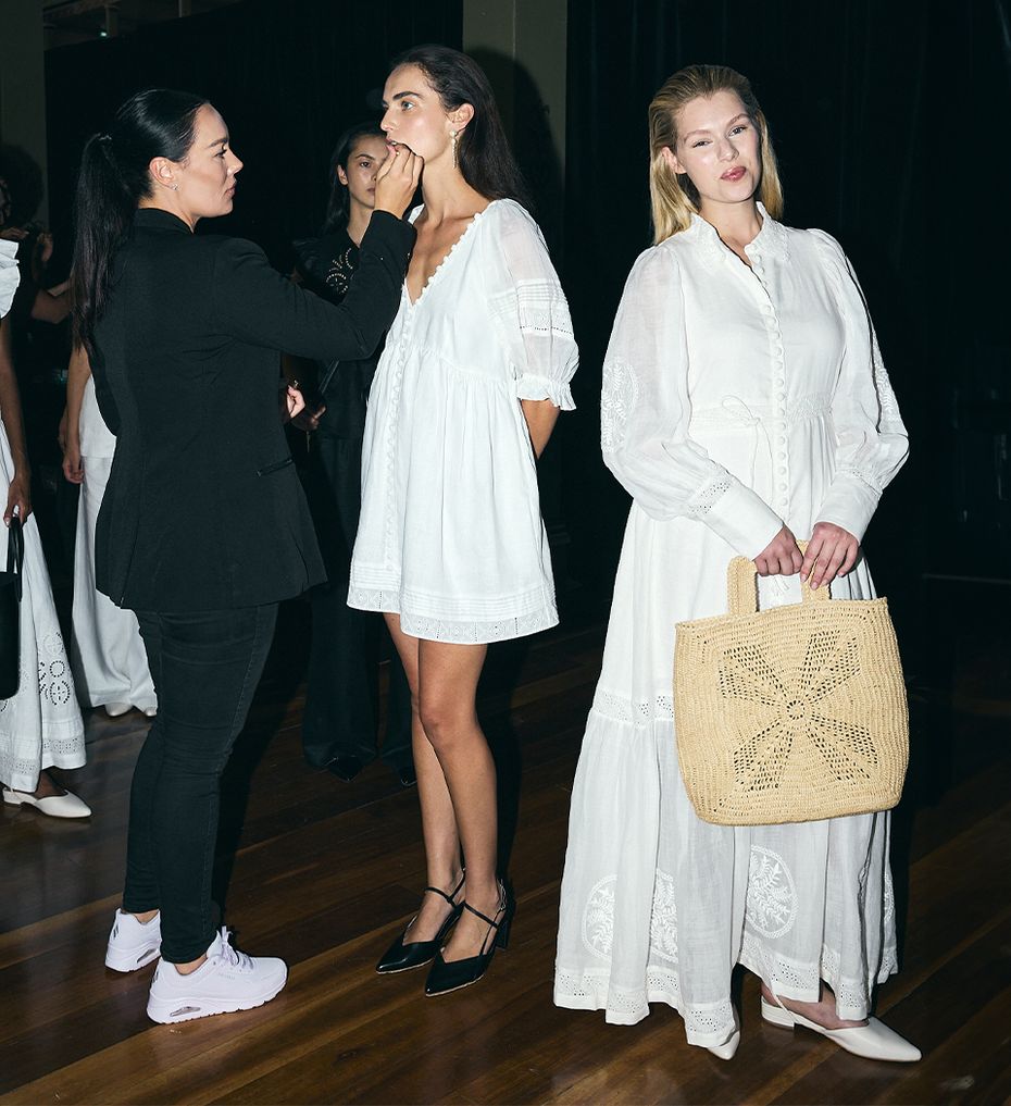 Kiskadee Black | Weaver Oatmilk