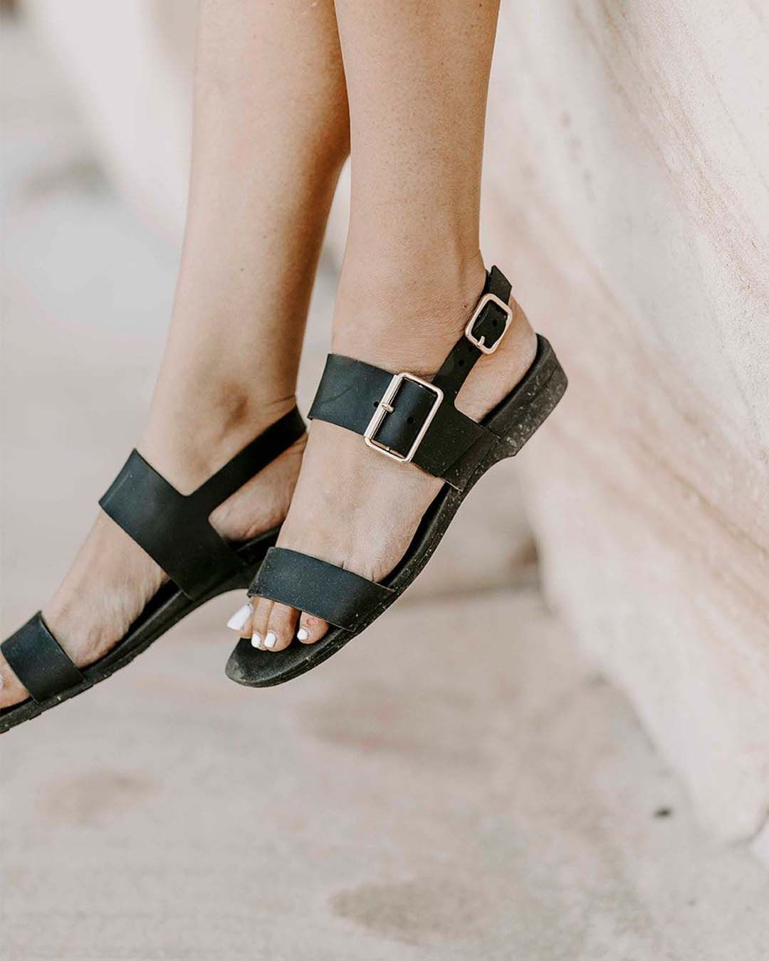 Sanderlings Black Rubber Flat Sandals | Bared Footwear