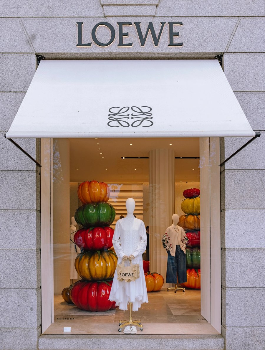 About page_06-Loewe
