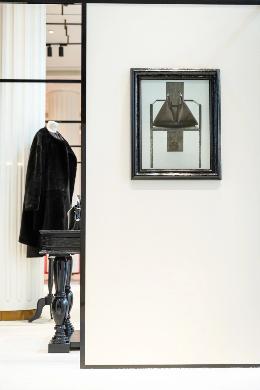 Home new_17-Toteme