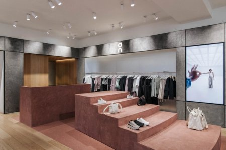 ON Running Selfridges Women Shop-in-Shop